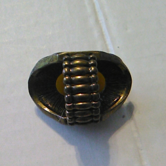 Nwot olive green bronze ring - Picture 2 of 7